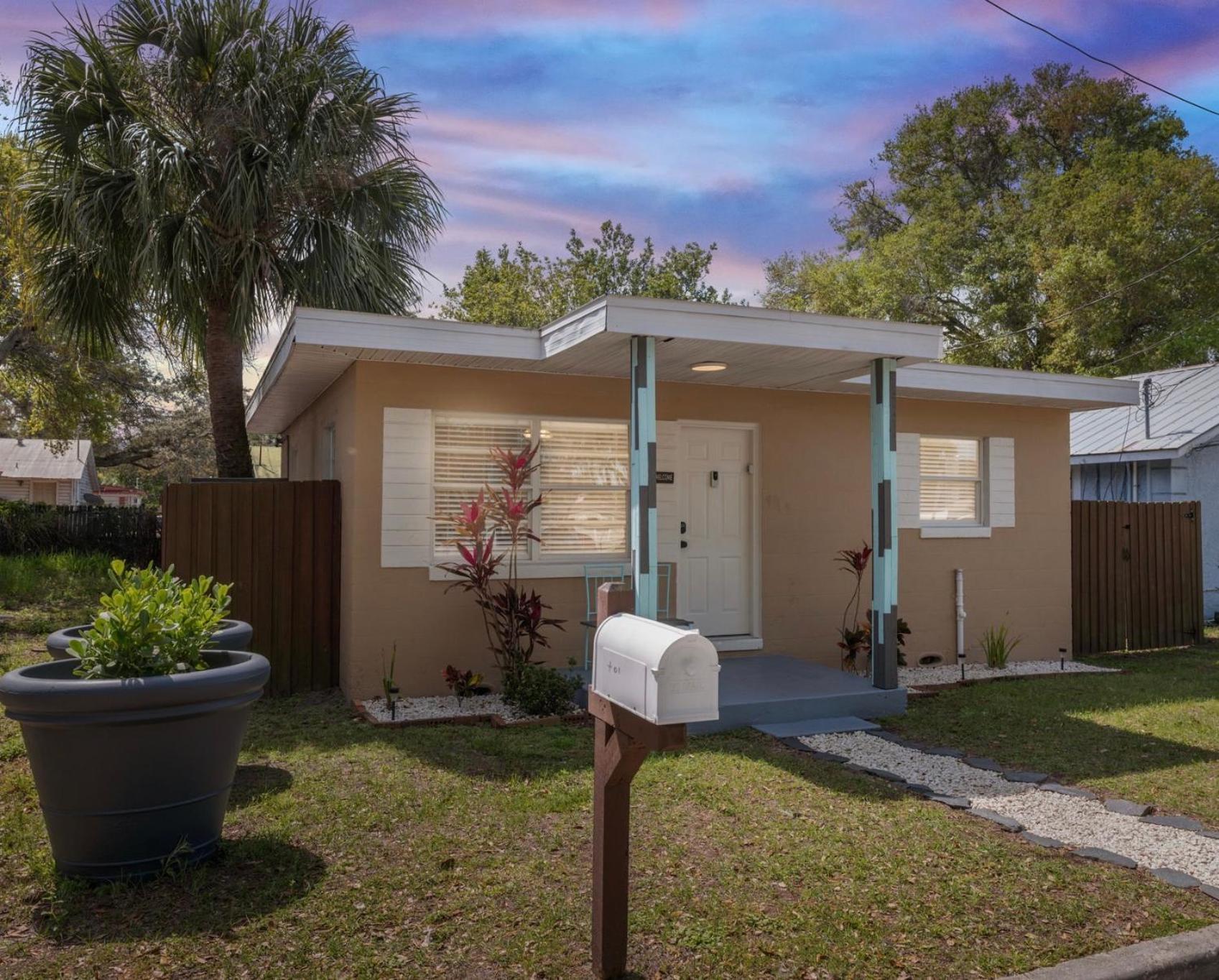 Beach Life At Clearwater 10 Minutes From The Beach Villa Exterior photo